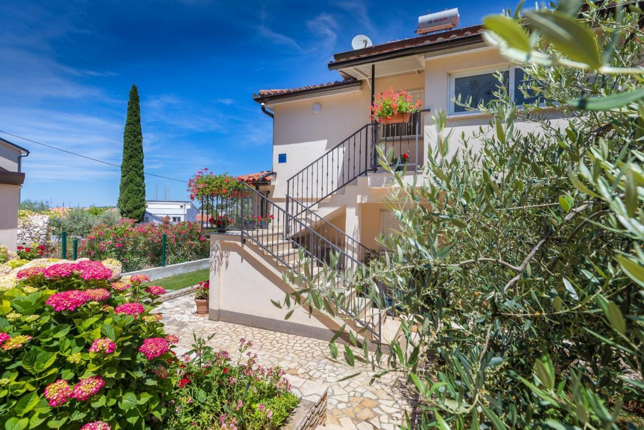 Apartments Hortensia Pula Exterior foto